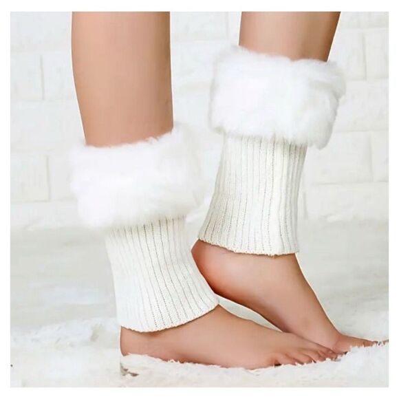 White Faux Fur Boot Cuffs – Warm Plush Ankle Covers for Winter Boots - Picture 3 of 7